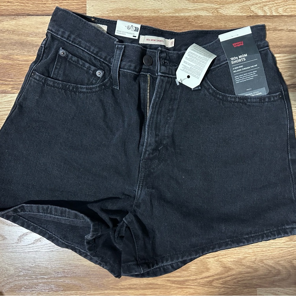 Levi’s Mom High Rise Shorts